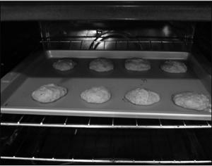The finished cookies, freshly baked. ELAINA MERCATORIS/THE CAMPUS
