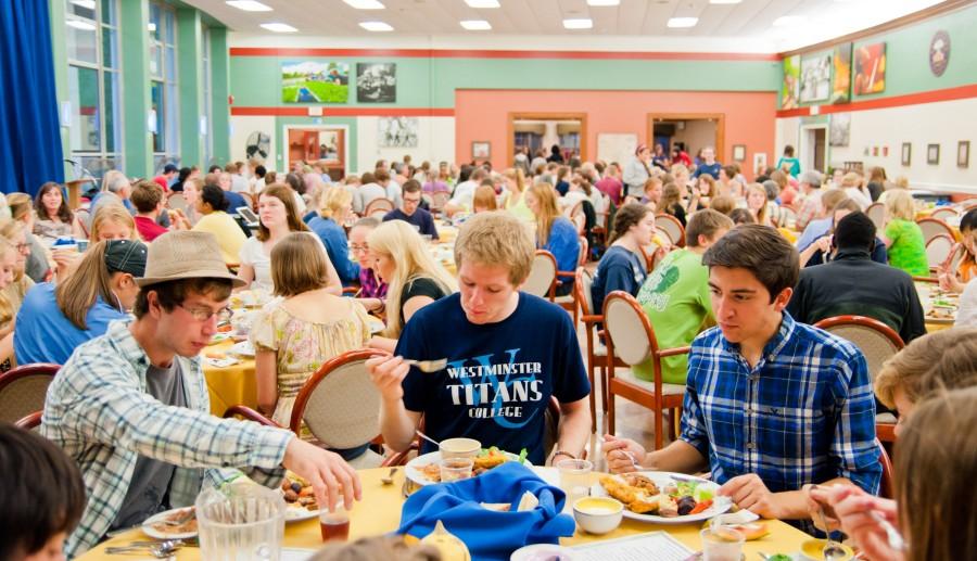 NICK OZORAK/THE CAMPUS
Students, faculty and community members enjoyed a vast selection of locally-grown foods at this year’s sold-out local foods dinner in Schultz Banquet Hall.