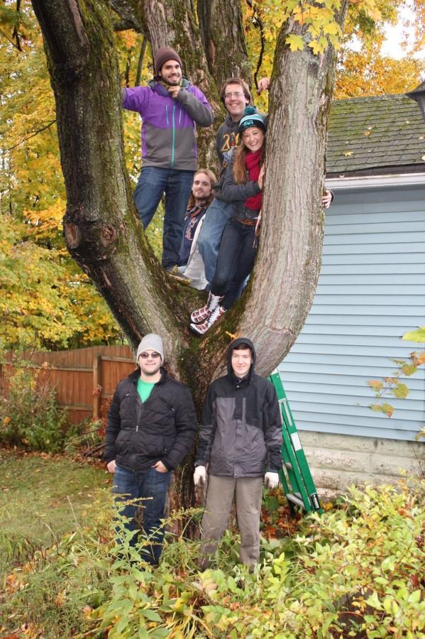 Members of the Allegheny Chapter of the Society of Physics Students participate in Make A Difference day in fall 2015. 