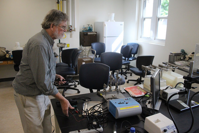 Jeffrey Cross, professor of psychology and neuroscience, sets up his lab on the bottom floor of the recently renovated Carnegie Hall on Thursday, Sept. 1, 2016. Cross said a benefit of his lab is a direct connection to the animal colony through another room.