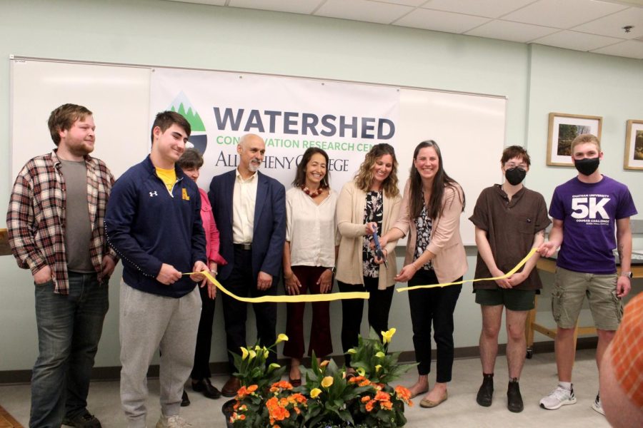 Assistant+Professors+of+Environmental+Science+and+Sustainability+Casey+Bradshaw-Wilson+and+Kelly+Pearce+cut+the+ribbon+on+the+college%E2%80%99s+new+Watershed+Conservation+Research+Center+on+May+8.+Also+present+were+some+students%2C+Provost+and+Dean+of+the+College+Ron+Cole%2C+%E2%80%9987%2C+and+President+Hilary+Link.