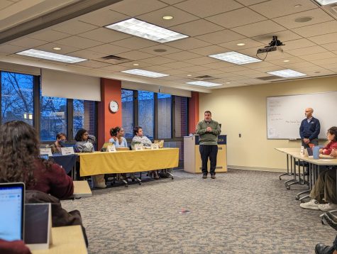 Jordan Pallitto, ’06, speaks to the Allegheny Student Government’s General Assembly on the evening of Tuesday, April 18. Pallitto is the Chief Operating Officer of The Hill Group, which is leading the strategic planning process implemented by President Ron Cole, ’87.