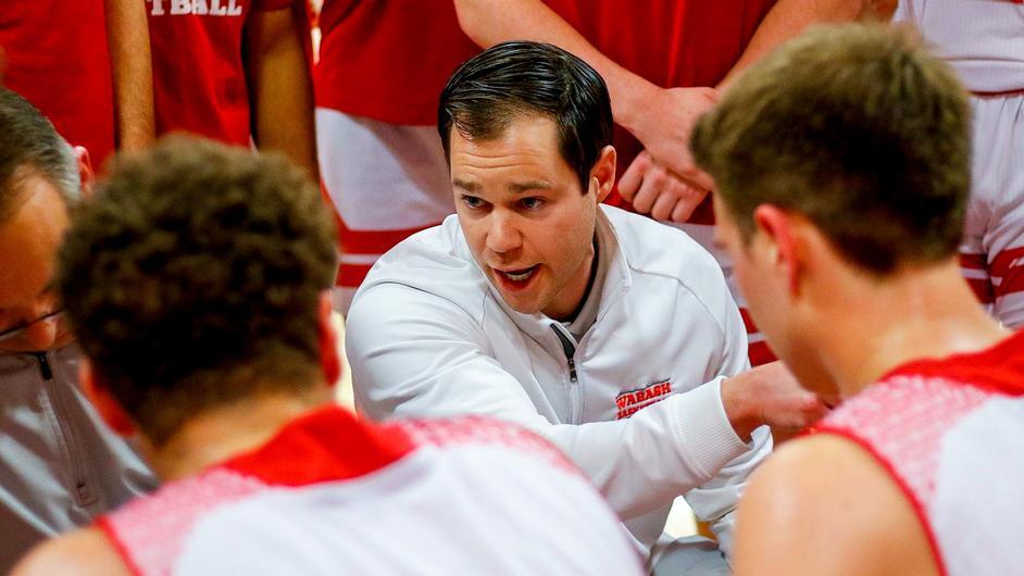 Newly+hired+Pat+Sullivan+in+a+huddle+with+Wabash+during+a+timeout.+He+was+hired+by+Allegheny+on+April+11+and+will+take+over+as+head+coach+for+the+upcoming+season.