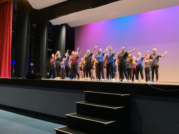 The Orchesis Dance Company cast bows during the finale of the show. The show closed with a short performance to Lady Gaga’s “Applause.”