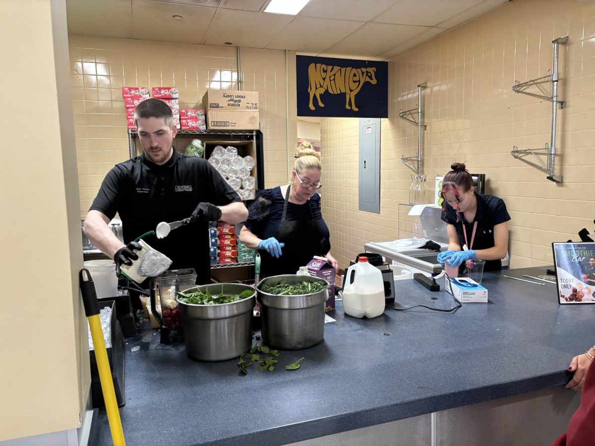 During the lunch hour, Parkhurst provided freshly made smoothies for students. The line for the smoothies stretched across the lobby of the campus center.