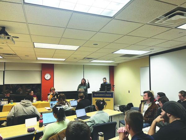 Provost Jennifer Dearden and Dean of Inclusive Excellence Heather Moore Roberson address ASG senators and constituents on Tuesday, Jan 28. 